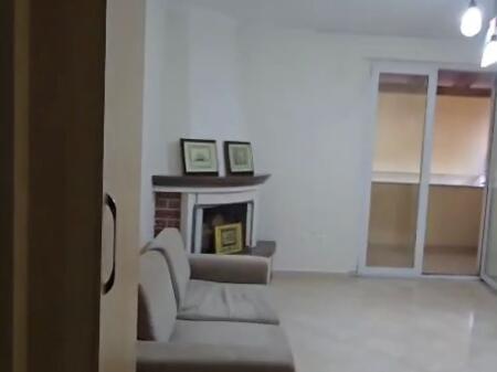 Apartament 2+1 me qera Komuna e Parisit