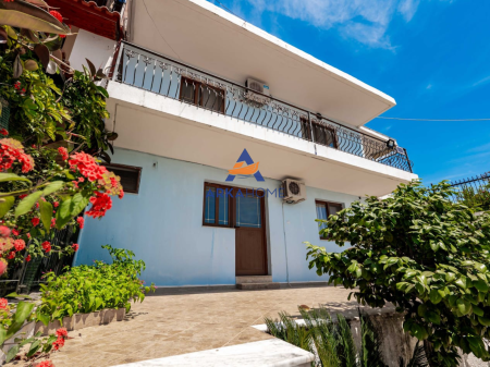 JEPET VILË ME QERA 2 KATE "PORTI I JAHTEVE, SARANDE" 12.000 EURO NE VIT