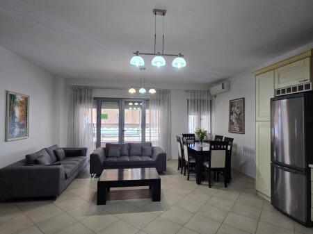 AP 2+1+2 ME QIRA KOPSHTI ZOOLOGJIK