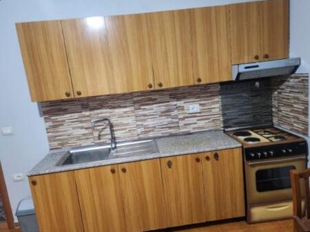 Jepet Apartment me qera 2+1, 13847