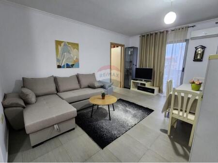 Apartament 2+1 per qira Te Kristal Center!