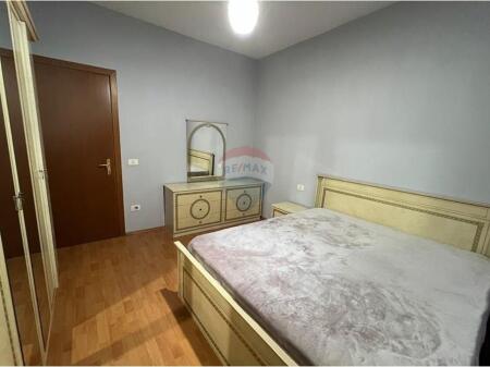 Apartament 1+1 Qëndra Kristal