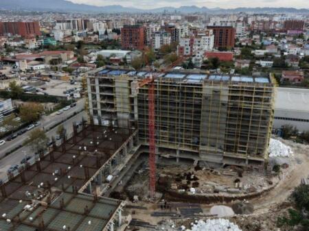 Apartment 1+1 for sale in Kamez