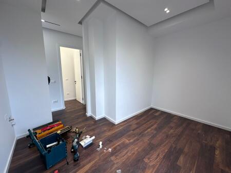 Vilë me Qera 3-Katëshe në zonën e Liqenit të Thatë , Fz Forest