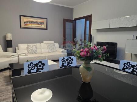 APARTAMENT 2+1 ME QIRA , LIQENI I THATE !