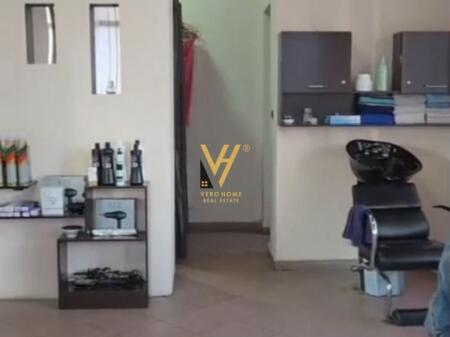 JEPET ZYRE 45 M2 ME QERA TE RRUGA E ELBASANIT 65.000 LEKE