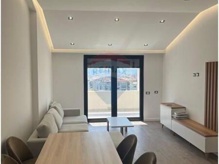 Jepet me qira apartament 2+1, Fresk