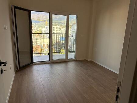 🏡 Apartament 1+1 në Shitje – Ali Demi, pranë Kompleksit KONTAKT