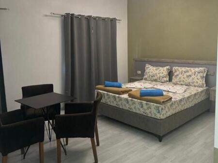 Jepet me qera Garsoniere