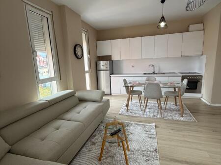 Jepet me Qira – Apartament 2+1 | Pranë Spitalit Amerikan 3