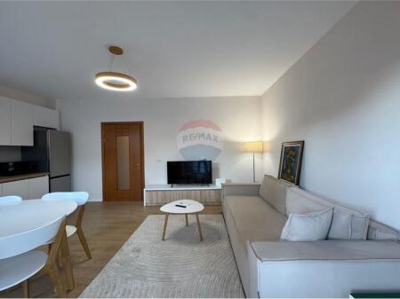 Apartament 1+1 me qira – Rruga e Kavajës