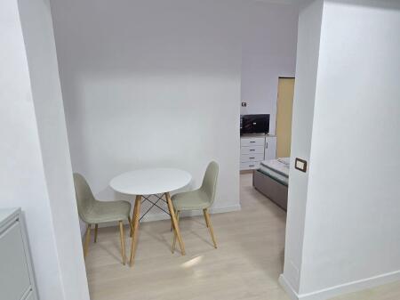 Garsoniere me qera ne qender te tiranes