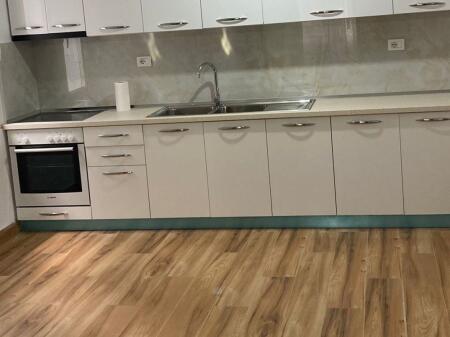 Jepet  Vile me qera ne Istitut   13881        