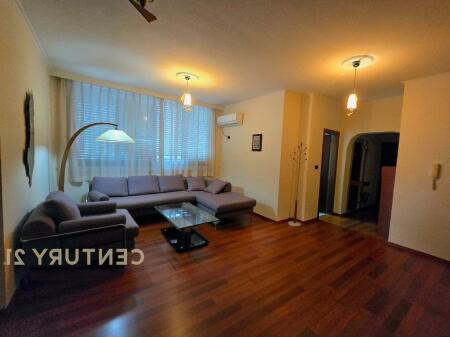 JEPET ME QIRA APARTAMENT 2+1+2 + POST PARKIMI NE BLLOK