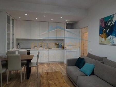 Shitet, Apartament 2+1 + Post Parkimi – Kompleksi Golden Park, pranë Spitalit Amerikan 3