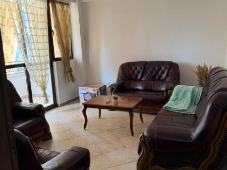 Apartament 1+1 me qira ne rrugen e Elbasanit