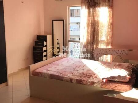 Qera apartamentin 2+1, pas Casa Italia, 420 Euro/Muaj