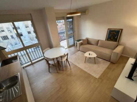 Jepet Apartment me qera 1+1, Id 13882