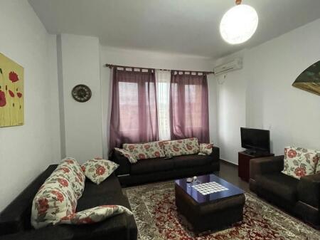 Via “Mine Peza”, affittasi appartamento 1+1! 500 Euro