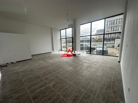 Jepet dyqan me qera tek Ish Fusha Aviacionit (id 42711148).