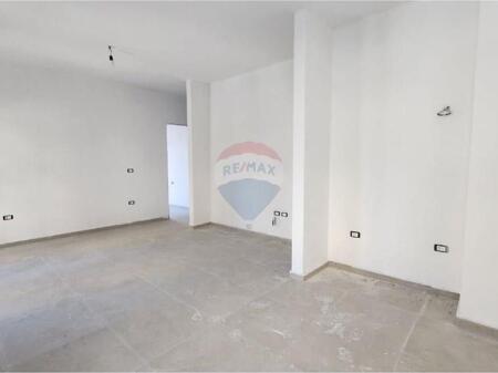 Apartament Për Shitje 2+1  Rruga Dritan Hoxha