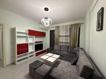 Jepet 2+1+2 me QERA Astir , 2 Palmat .  Cmimi 500 Euro