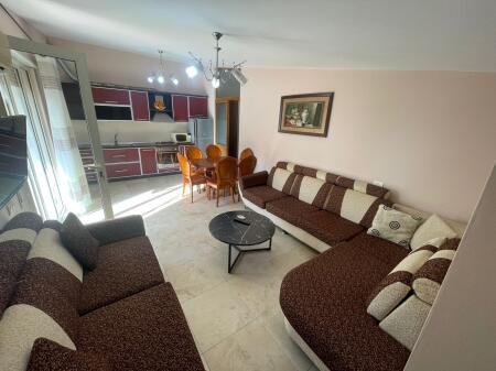 Apartament me qera tek Liqeni i Thate , Kompleksi FZ