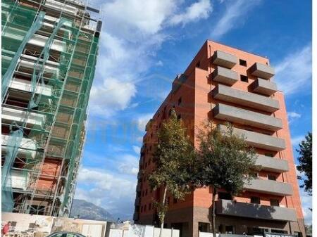 Shitet, Apartament 3+1+2+Post Parkimi, Residenca Metropolitan, Kamëz