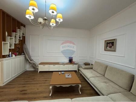 Apartament me qira 3+1 në zonën e Bllokut, Tiranë