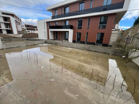 Shitet, Apartament 2+1+2+2 Poste Parkimi, Tulipan Residence, Tiranë.