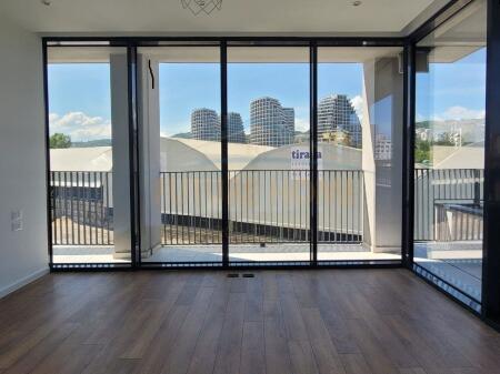 JEPET ME QERA ZYRE TEK LAKE VIEW