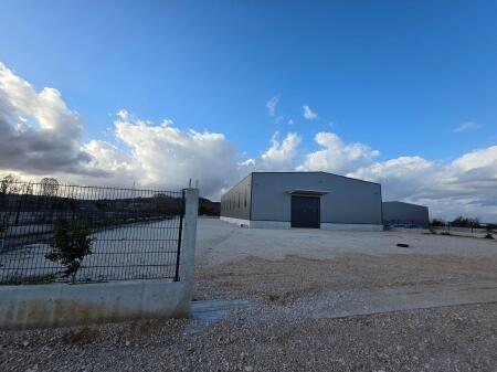 Jepet me qera Kapanon i ri, Rruga e Rinasit, Laknas