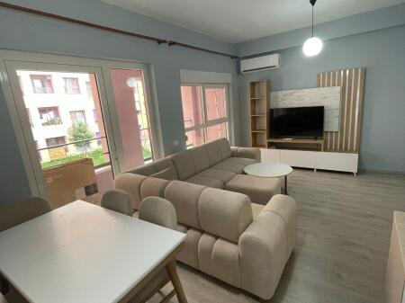 Jepet me qera apartament 2+1 në Ali Dem!
