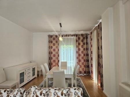 🏡 Jepet Vile 3 Kateshe me qira te rruga e Vilave prane Teg