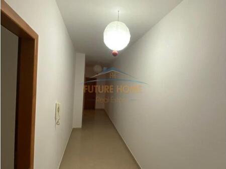 Qira  Apartament 2+1 në zonën e Komunës së Parisit