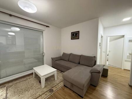 JEPET ME QIRA APARTAMENT 1+1 (SIRI KODRA)