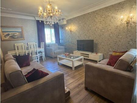 In vendita, Appartamento 2+1+2, Bllok, Tirana