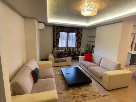 Apartament 3+1+2 me qira ne Qender