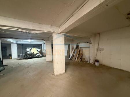 Qera Magazine, Rruga Besa, Tirane