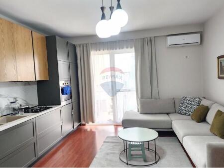 Apartament 1+1 me qira ne Qender