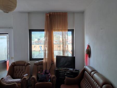 APARTAMENT 2+1.42000 LEKE.RRUGA 5 MAJI.BIG MARKET