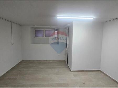 Locale commerciale in affitto presso i Palazzi Moskat Piazza Willson !