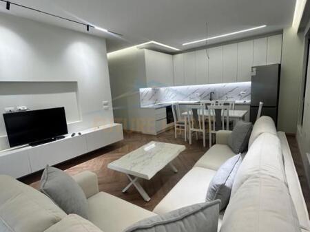 Qera, Apartament 2+1+2+ Post Parkimi, Porcelan, Tirane.
