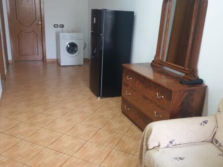 Qera, Hyrje Private, 2+1, Allias 450 euro/muaj