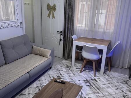 APARTAMENT ME QERA 1+1 RRUGA E DIBRES 52.000 LEKE