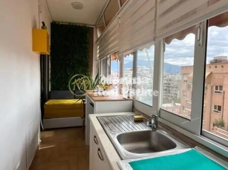 Apartament 2+1, Qender — Galeria "17- Nentori", 850 euro/muaj