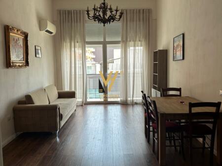 JEPET APARTAMENT 2+1+2+BLK ME QIRA TE ZOGU I ZI 750 EURO