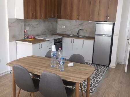 Shitet apartament 1+1 te Kopshti Zoologjik