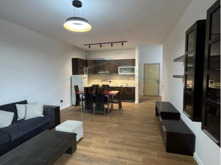 Shitet, Apartament 2+1+2, Oxhaku , Tiranë