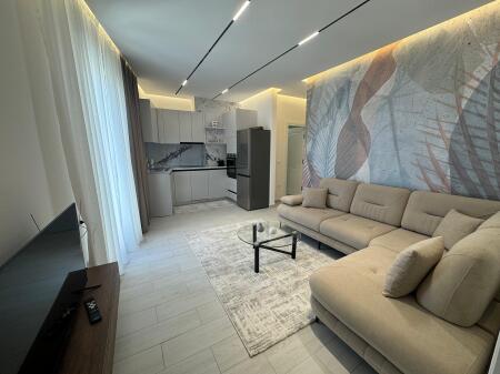 📣 SUPER RENT Apartment 1+1 With Parking 📍 River Residence 🛣️ "Nexho Konomi" Street ✨   🏢 New Building  🪜 9th Floor (With Elevator)  🛋️ Furnished In A Modern Way With Architect  ✅ Balcony With Free View   💶 Price 650 Euro Undisputable